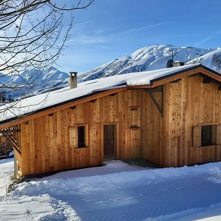 Architect's With Stunning View - Close To Slopes And Shops