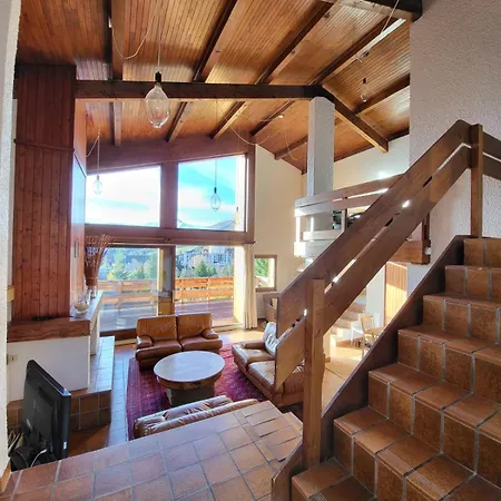 Architect's With Stunning View - Close To Slopes And Shops Chalet